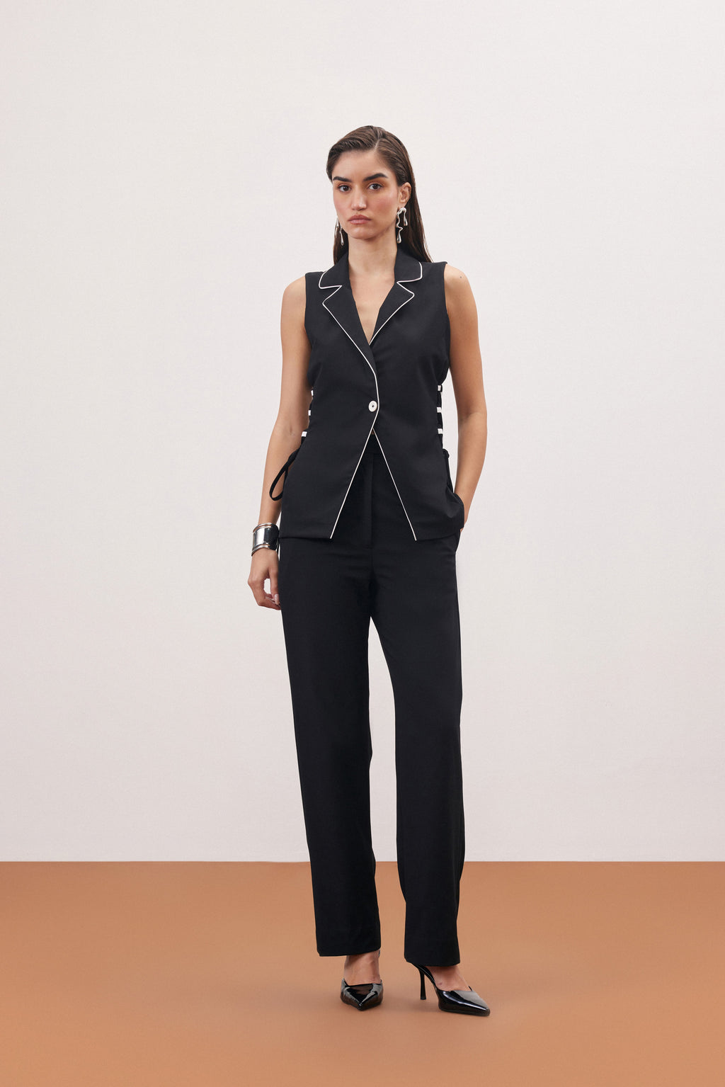 NOTIQUE SIGNATURE SUIT